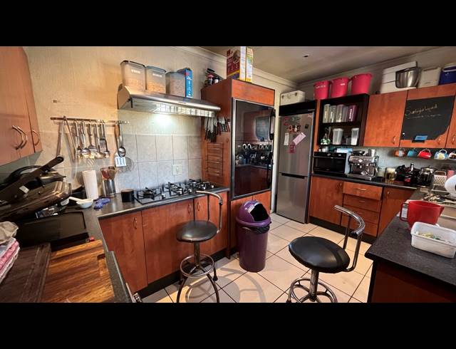 4 BEDROOM HOUSE FOR SALE IN BRACKENHURST